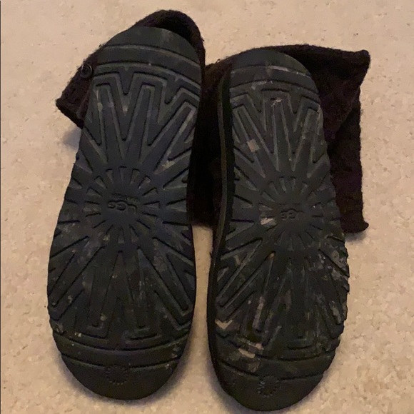 Knit UGG Boots - Picture 6 of 6